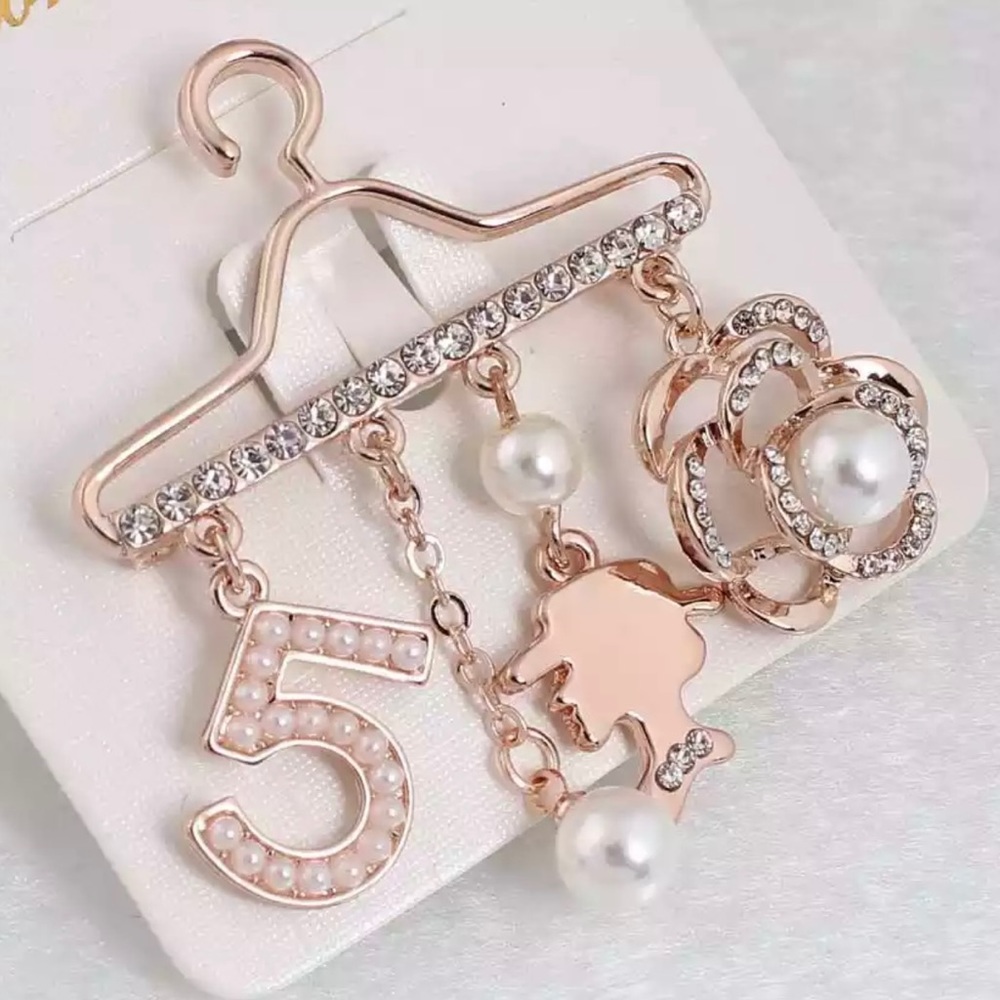 Ladies Brooch